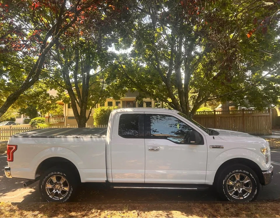 2016-Ford-f150-super-cab-XLT-Pickup
