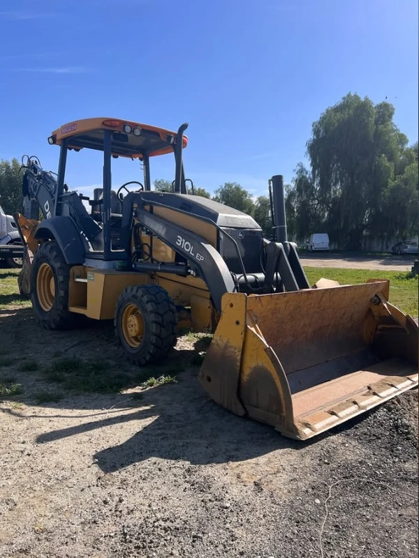 2019-JohnDeere-310-backhoe