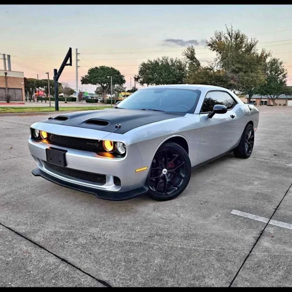 2020-Dodge-challenger-SXT-Coupe-2D