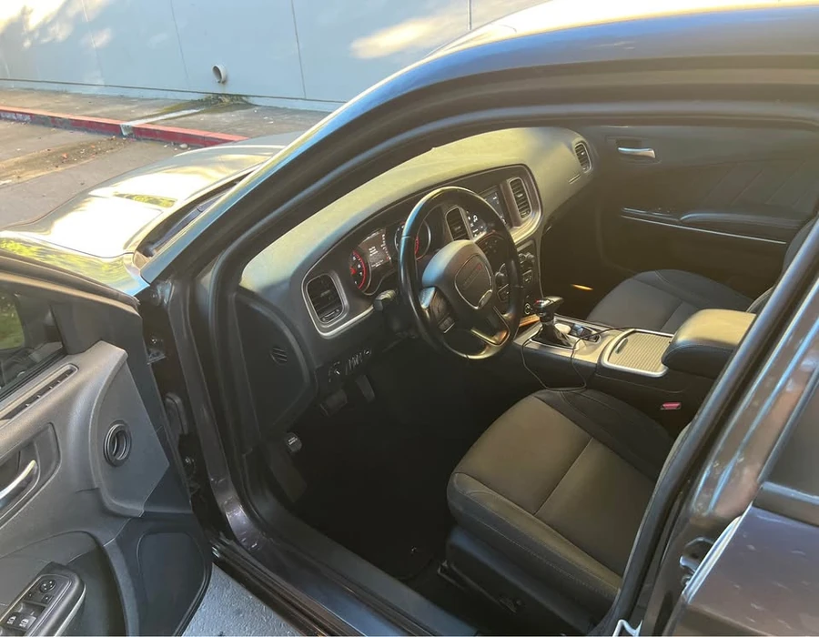 2022 Dodge Charger SXT Sedan 4D - Image 4