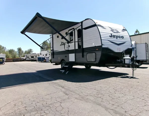 2024-Jayco-jay-flight-183-rbw