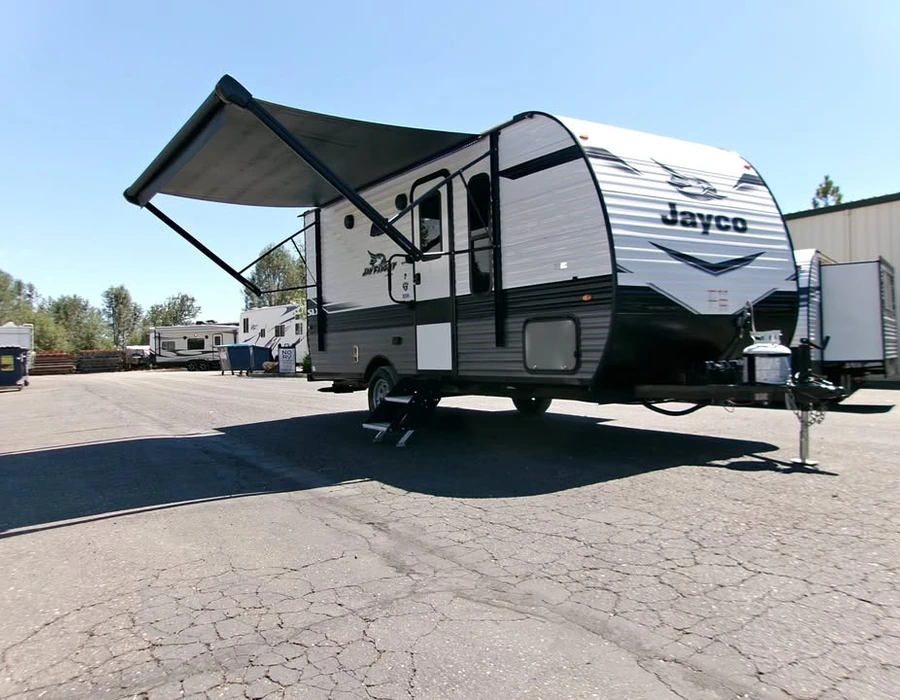 2024-Jayco-jay-flight-183-rbw