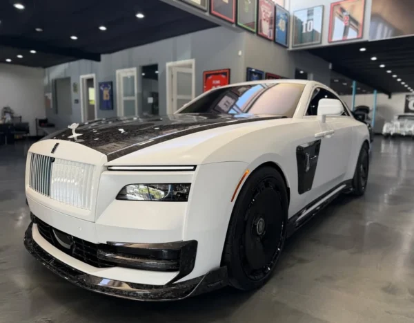 2024-Rolls-Royce-mansory