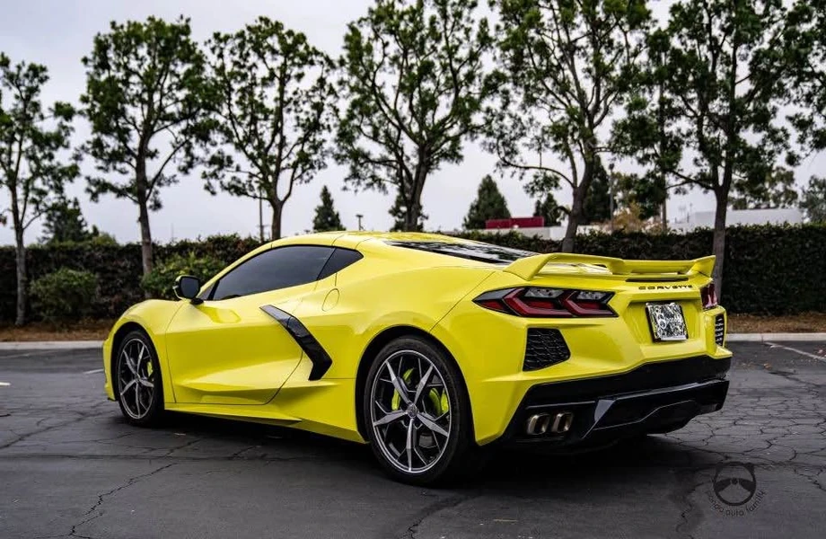 Chevrolet-corvette-Stingray-Coupe