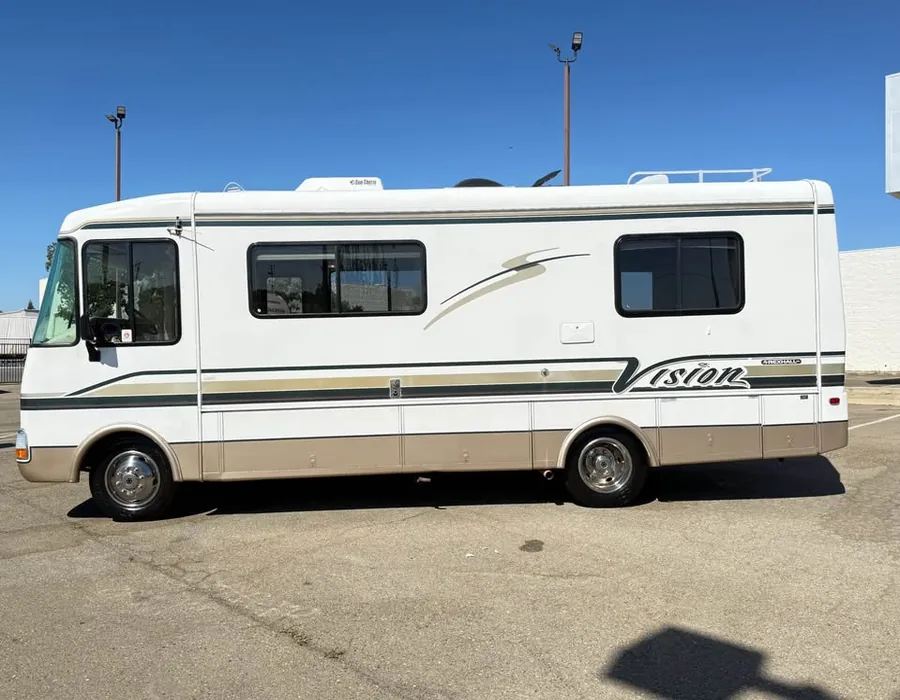 2001-Vision-25FT-Class-A-Motorhome