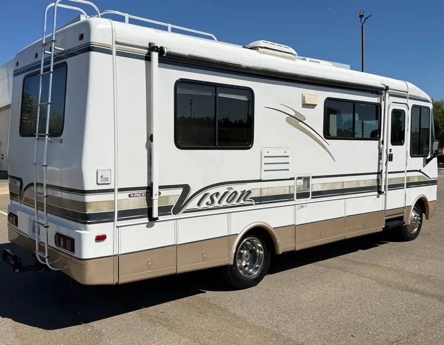 2001-Vision-25FT-Class-A-RV