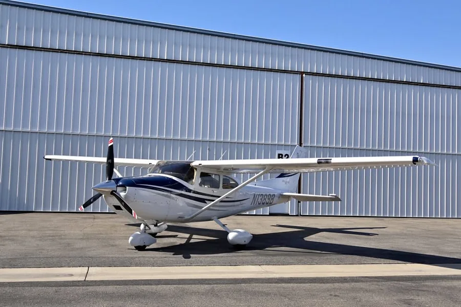 2005-Cessna-t-182
