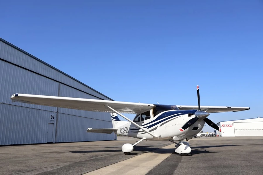 2005-Cessna-t182