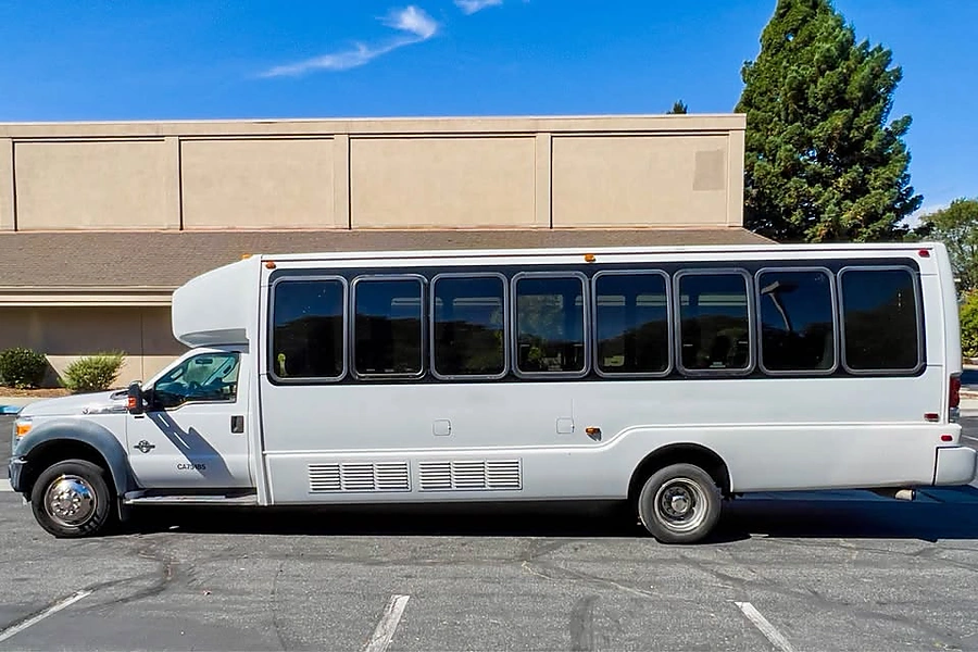 2012-Krystal-28-Passenger-Shuttle-Bus-Ford-F550-900x600
