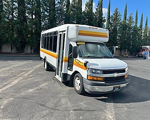 2014-Chevrolet-g4500-passenger