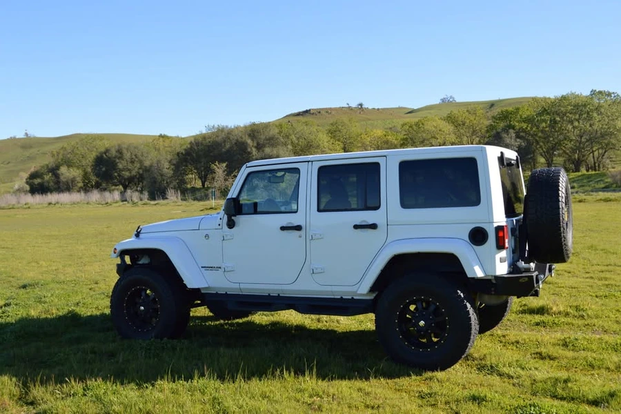 2016-Jeep-wrangler-unlimited-Sport