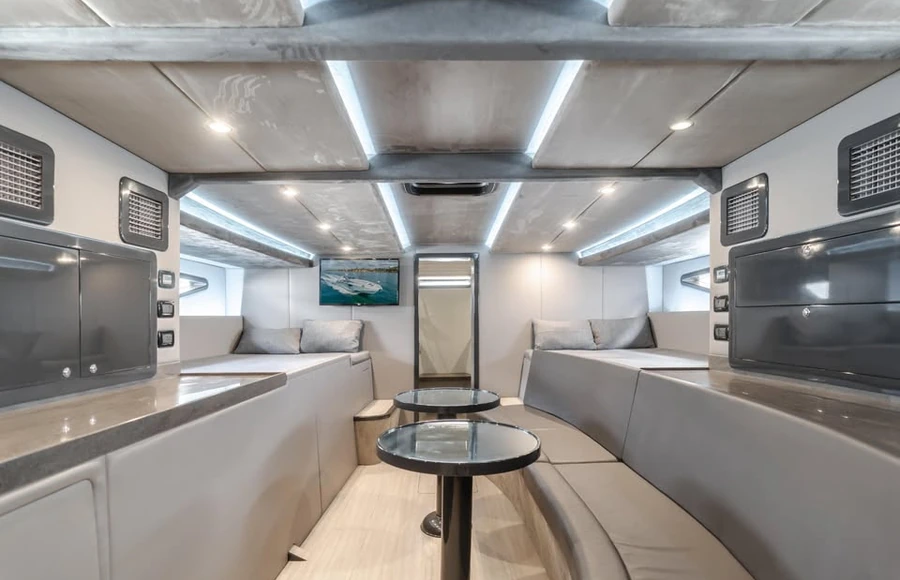 2017-Autore-Luxury-TriHull-Express