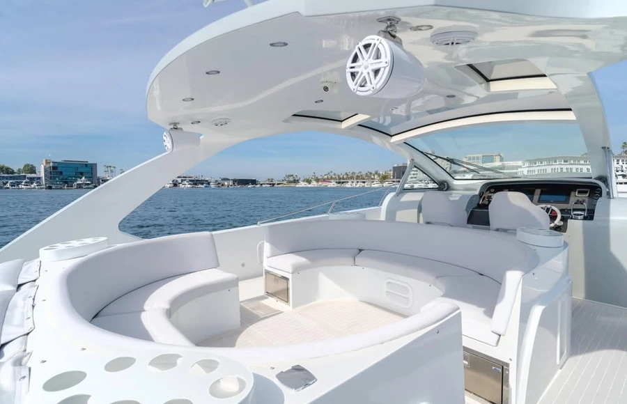 2017-Autore-Yachts-Luxury-TriHull