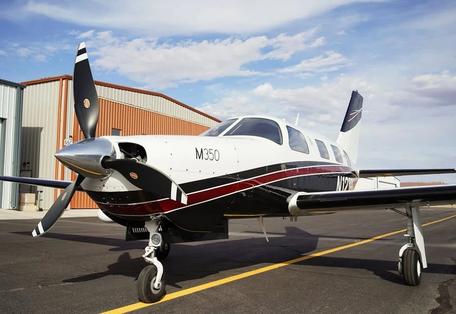 2017-PIPER-m350
