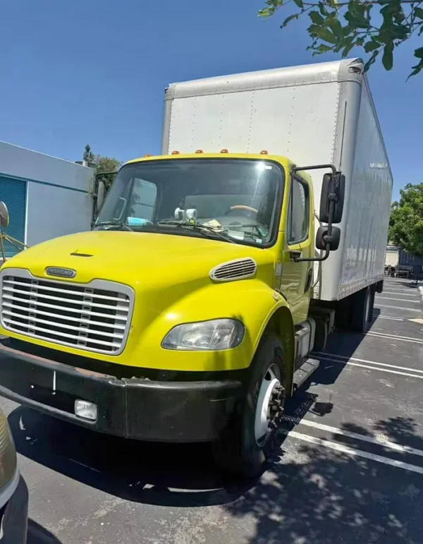 2018-Freightliner-M2-106-medium-duty-Box-Truck
