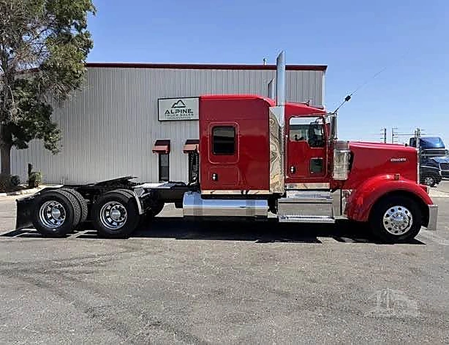 2019-Kenworth-w-900