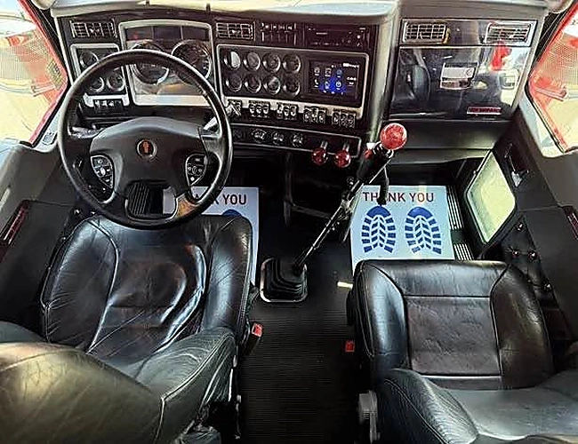 2019-Kenworth-w900-truck