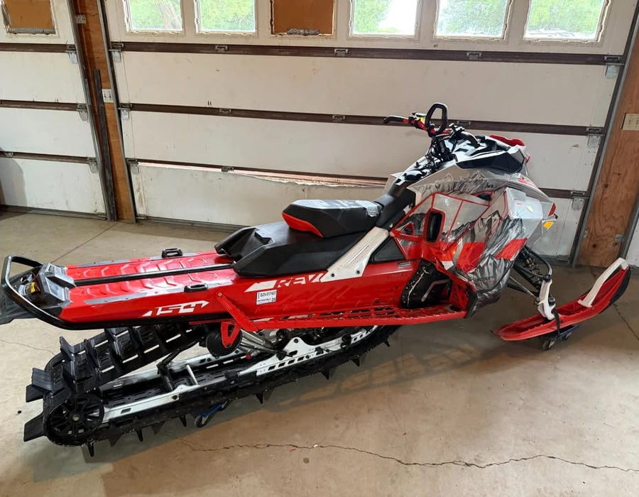 2020-Ski-Doo-summit-expert