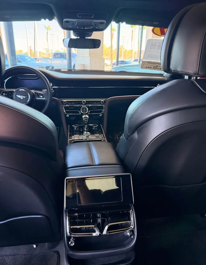 2021-Bentley-flying