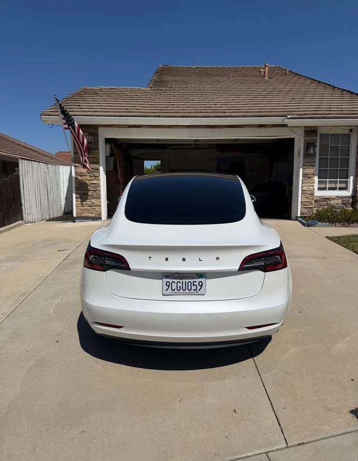2022-Tesla-model3-Standard-Range