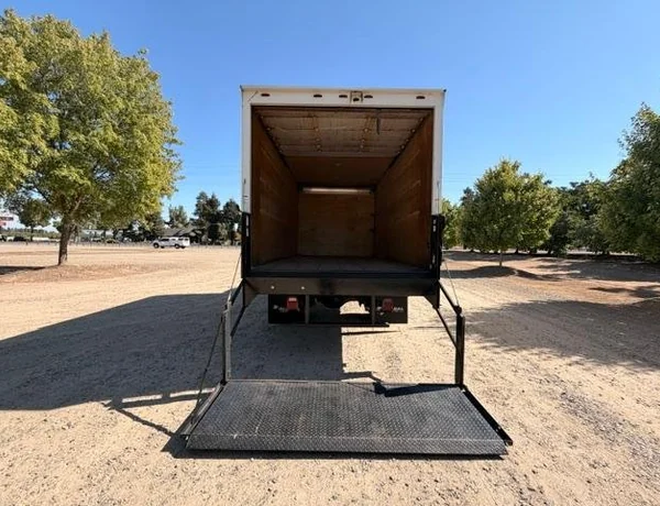 FORD-F650-SUPER-DUTY-16ft