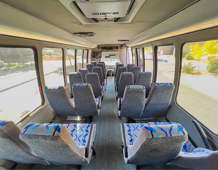 Krystal-Passenger-Shuttle-Bus-Ford-F550-900x700