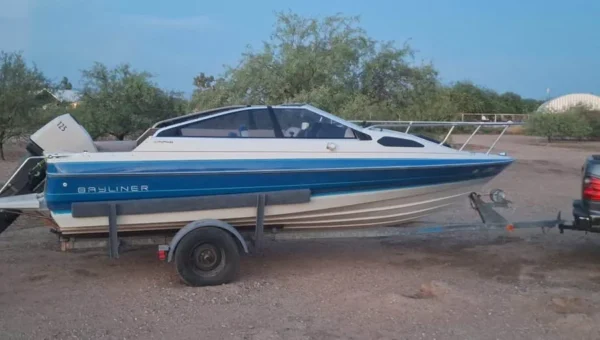 1988-Bayliner-cuddy-cabin-19-capri