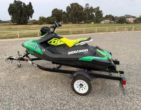 2021-Seadoo-Spark-Trixx